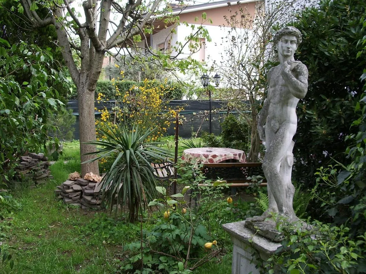 Alloggi Al Giardino & La Suite Occhiobello Guest house