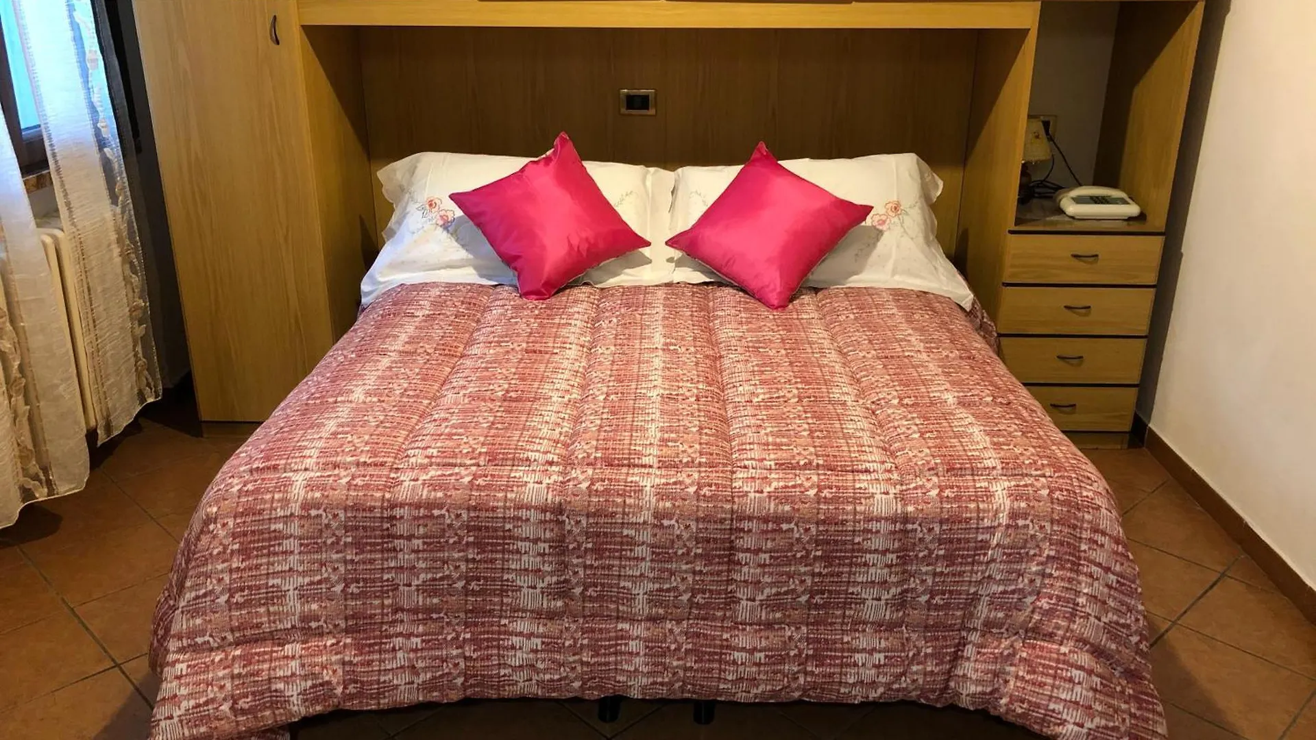 Guest house Alloggi Al Giardino & La Suite Occhiobello Italy